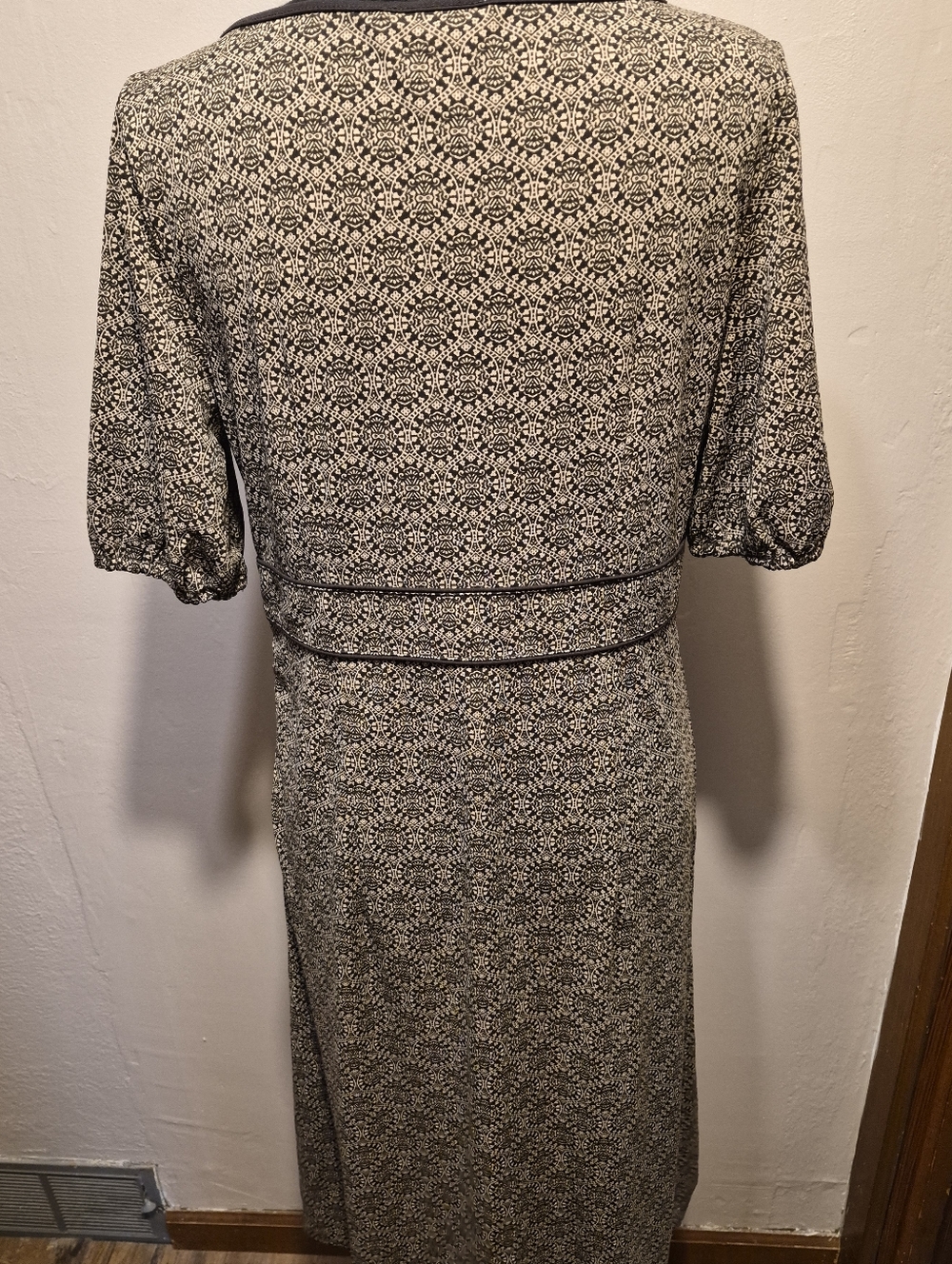 Ann Taylor LOFT Brown/Tan Dress Size 8 - Picture 4 of 5